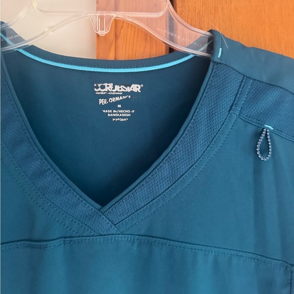 Scrubstar Green and Blue Short Sleeve Tee - Picture 2 of 3